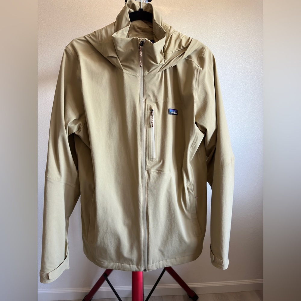Patagonia Men’s Quandry Jacket. Tan. Medium (MD). REGULAR Fit.